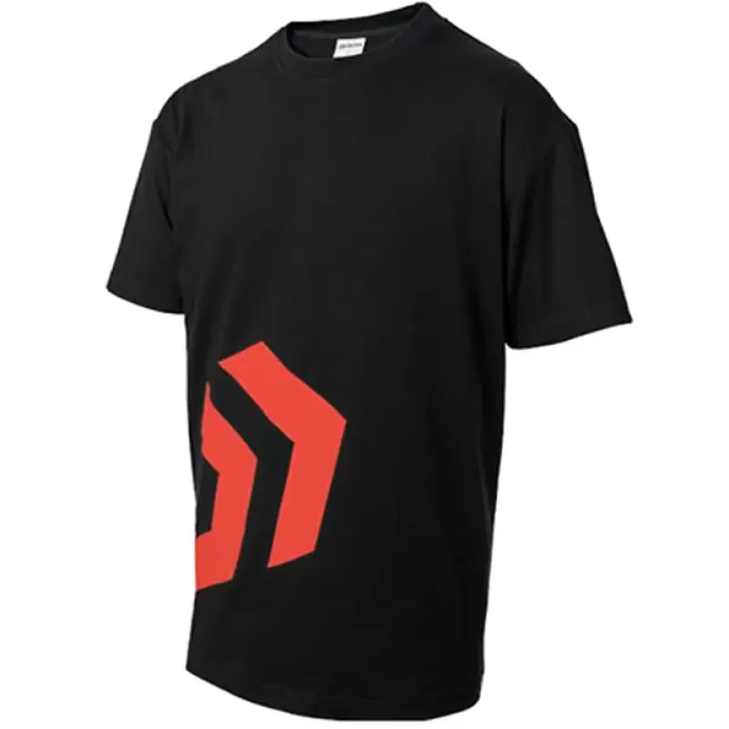 Daiwa Angled DVEC Black / Red Fishing T-Shirt<Coarse & Match Clothing