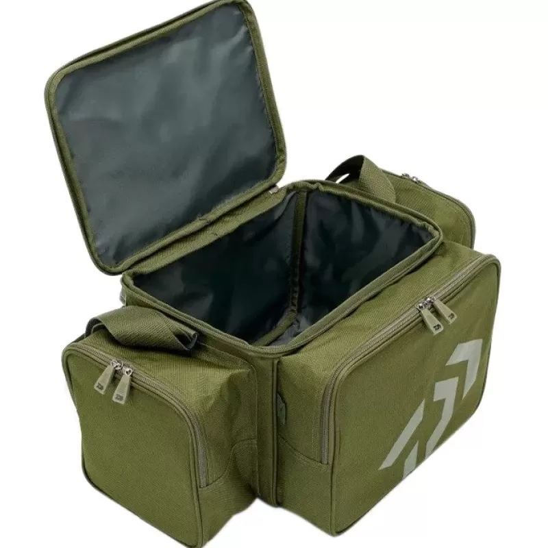 Daiwa Black Widow Compact Fishing Tackle Bag<Carp Luggage